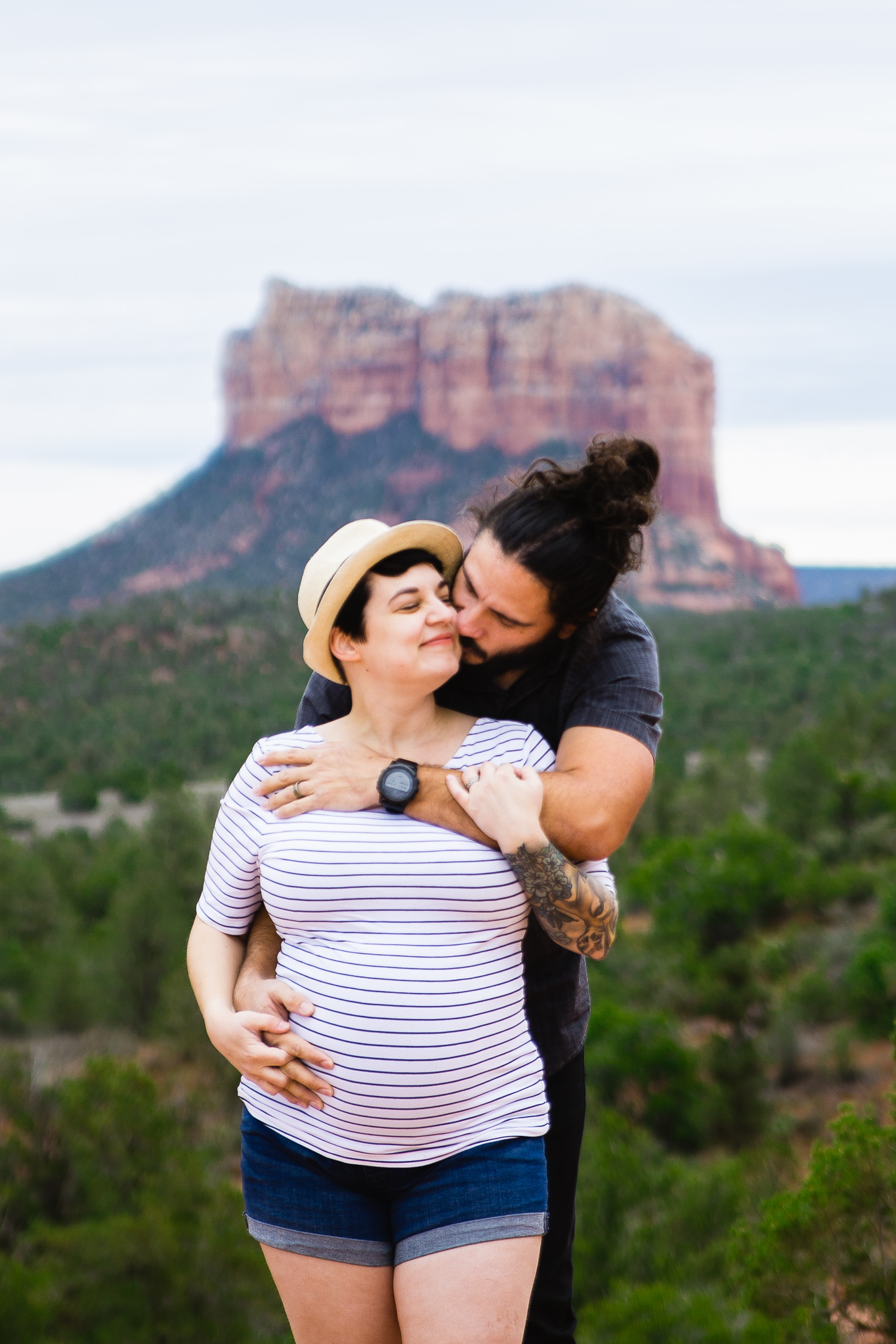 DIY Maternity Session in Sedona, Arizona by PMA Photography.