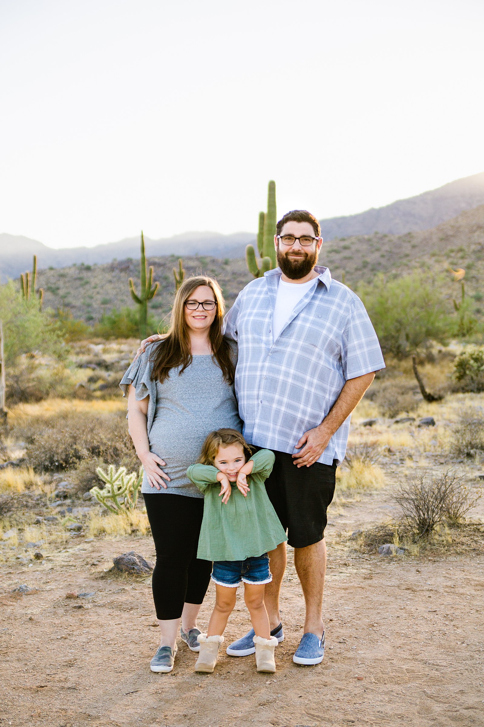 Family maternity session at the White Tanks by Phoenix maternity photographer PMA Photography.