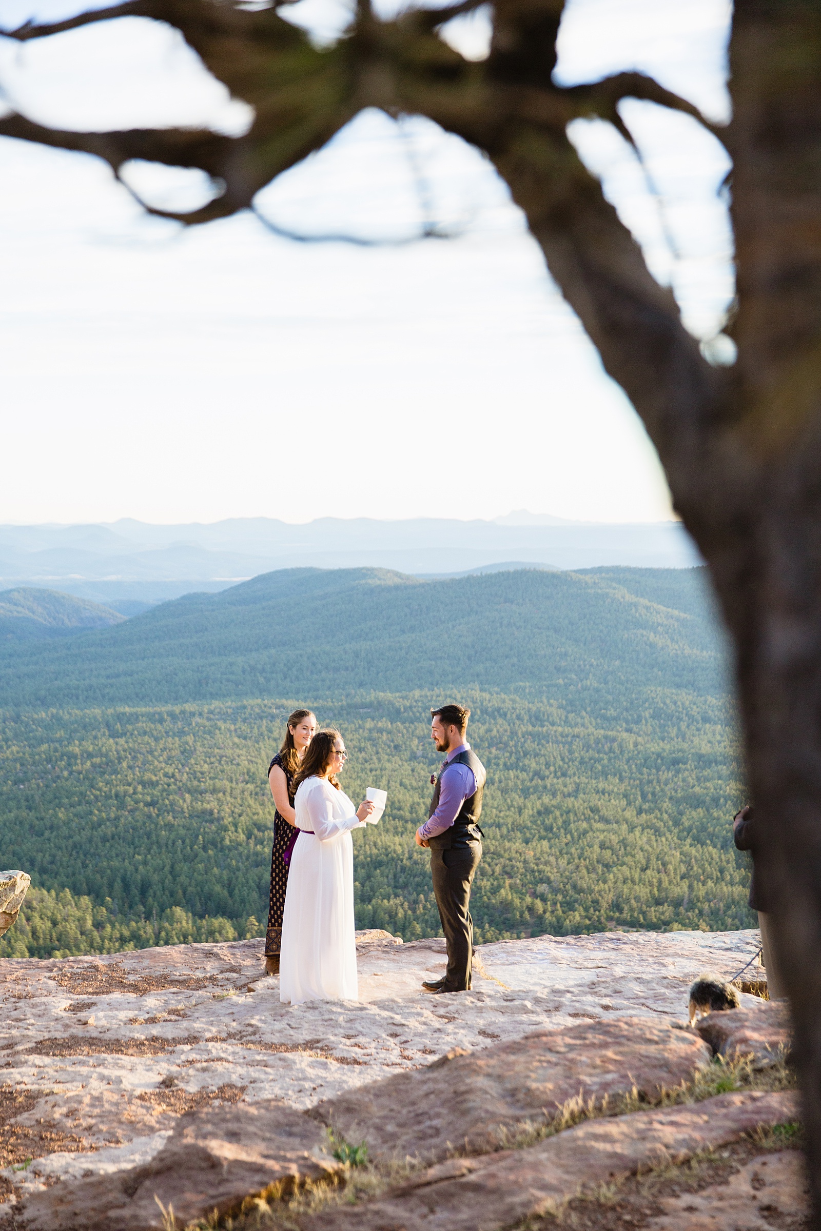 Epic wedding ceremony at Mogollon Rim by Arizona elopement photographer PMA Photography.