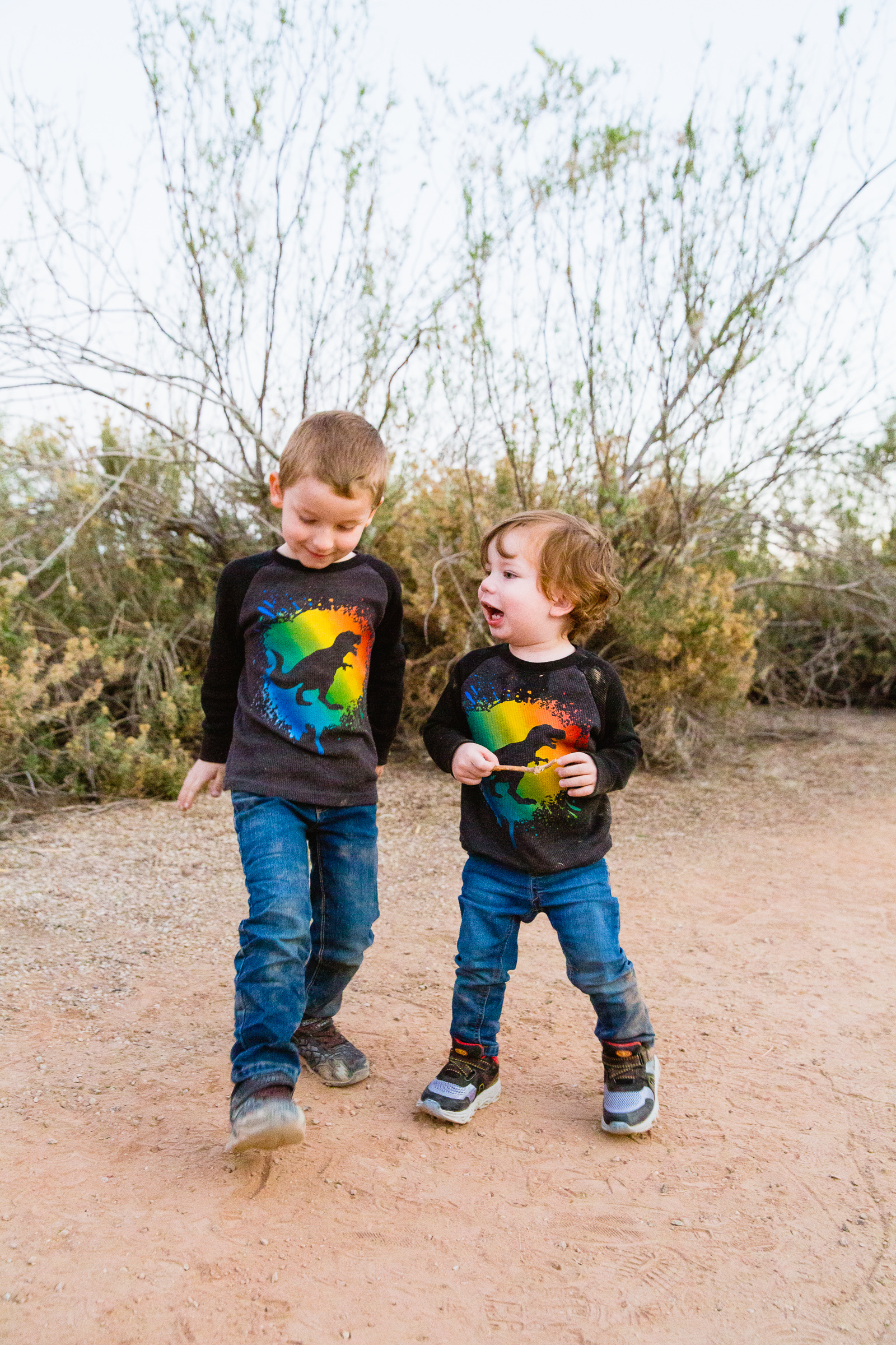 Kids having fun togther for their Riparian Preserve at Water Ranch family session by Gilbert family photographer PMA Photography.
