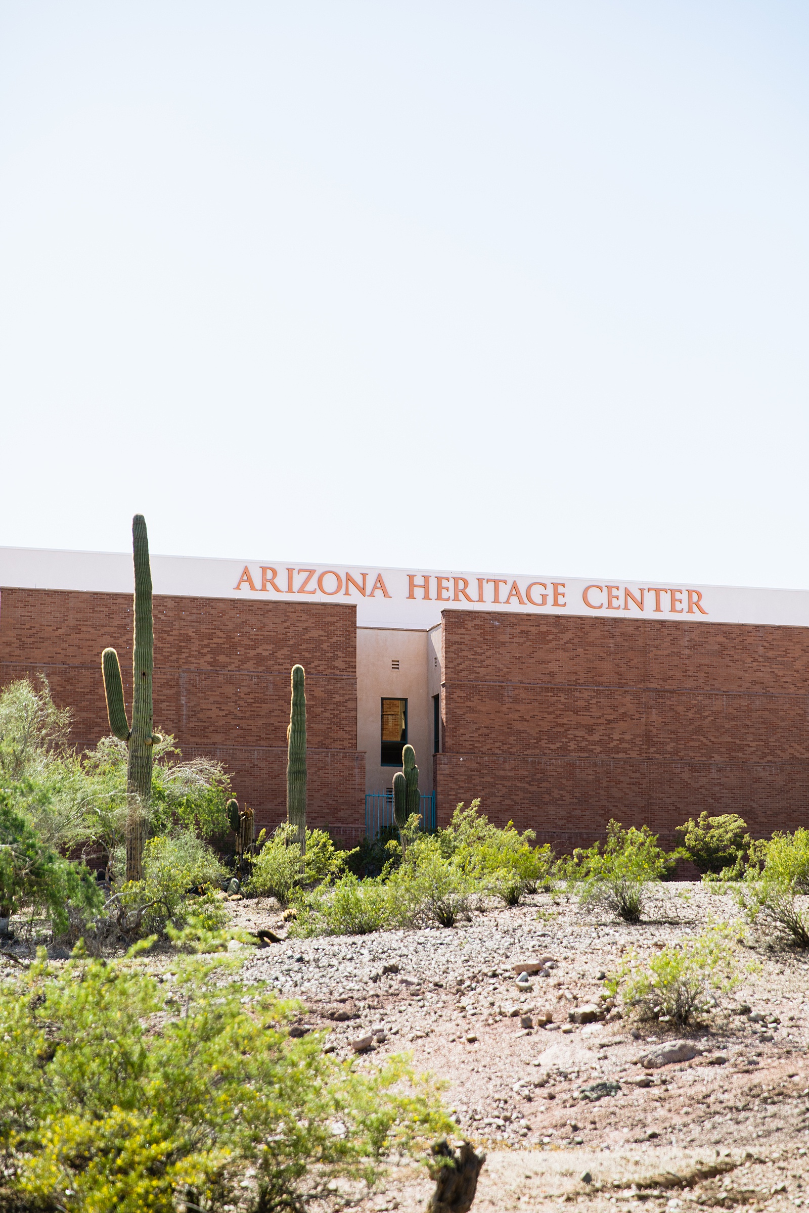 Wedding ceremony at Arizona Historical Society by Phoenix wedding photographer PMA Photography.
