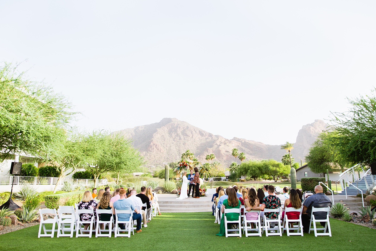 Wedding ceremony at Mountain Shadows Resort by Phoenix wedding photographer PMA Photography.