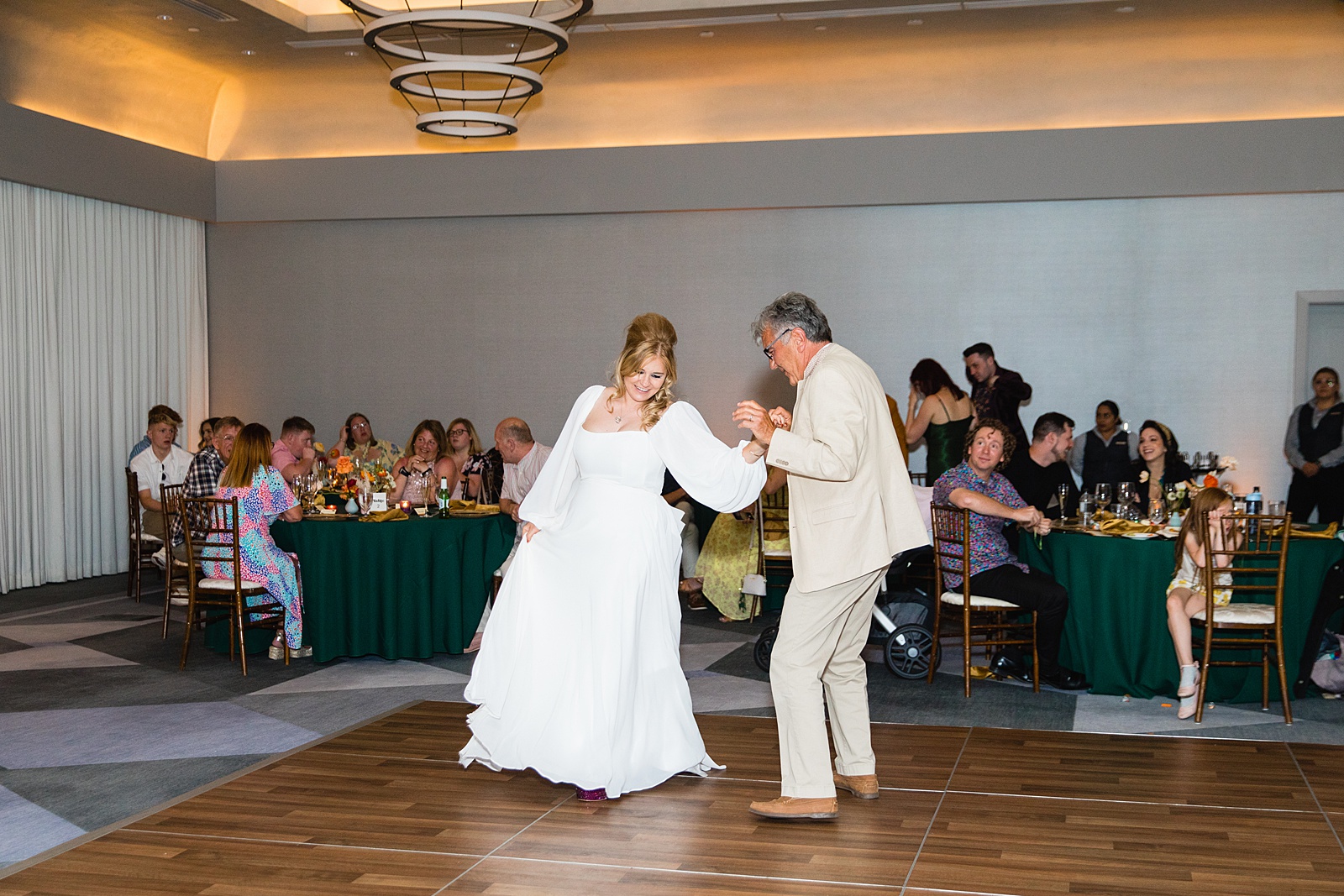 Bride dancing with her dad at Mountain Shadows Resort wedding reception by Paradise Valley wedding photographer PMA Photography