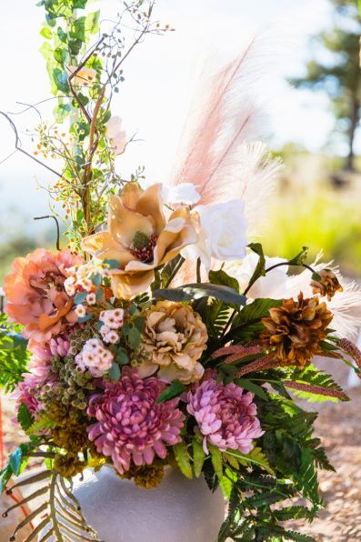 Wedding flowers at elopement ceremony at Mogollon Rim by Arizona elopement photographer PMA Photography.