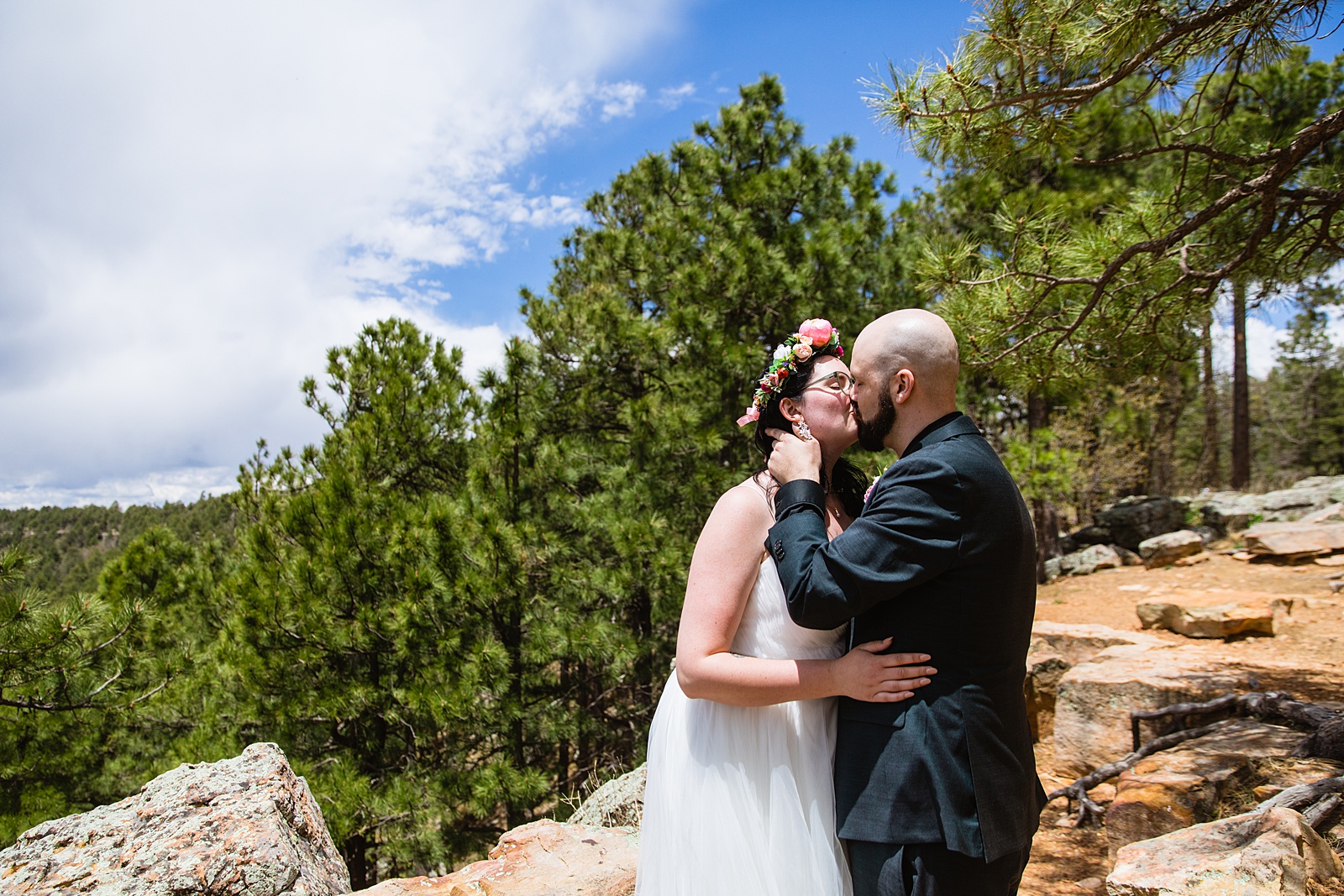Bride & Groom share a kiss during their Mogollon Rim elopement by Arizona elopement photographer PMA Photography.