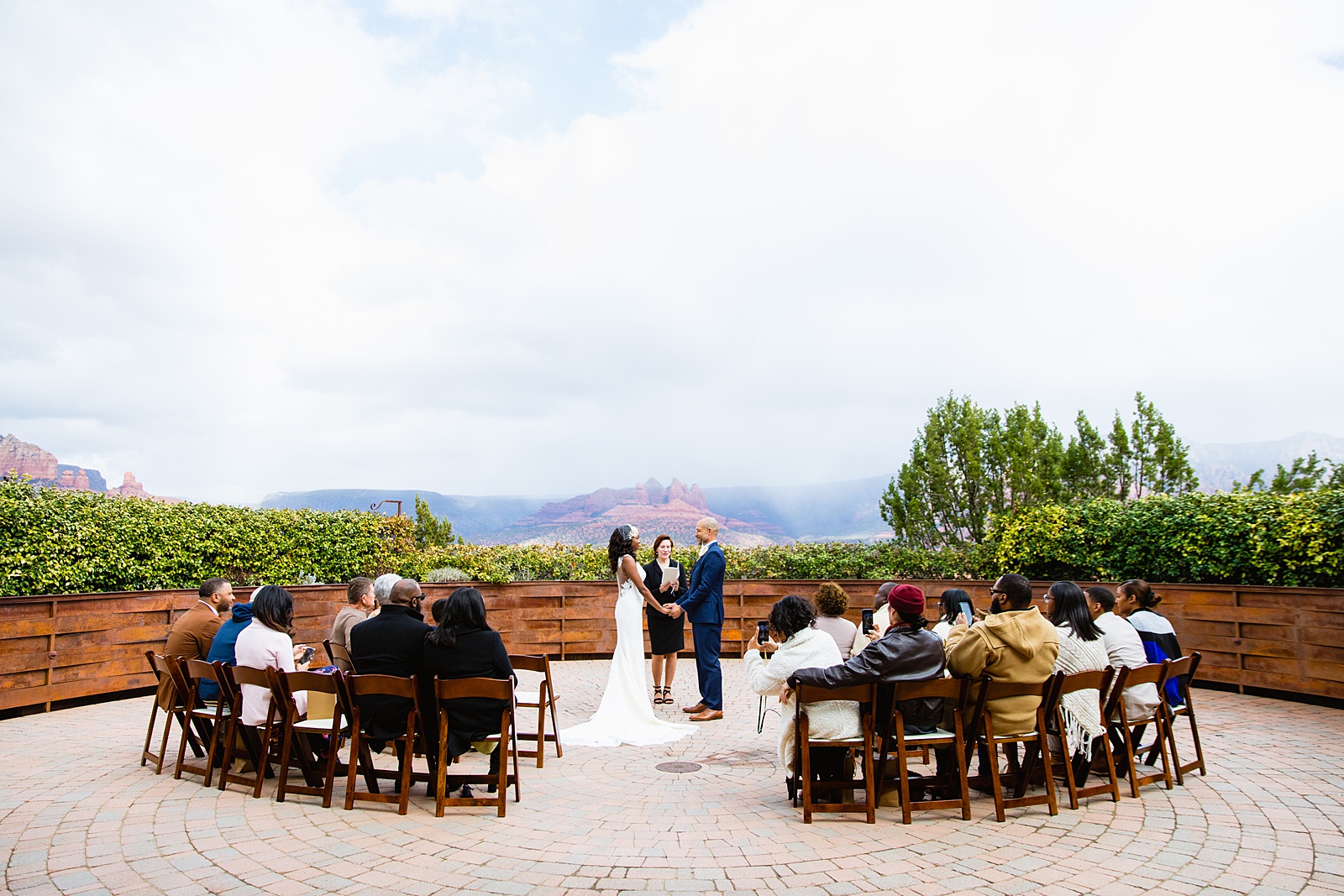 A micro wedding ceremony at Agave of Sedona by Arizona micro wedding photographer PMA Photography.